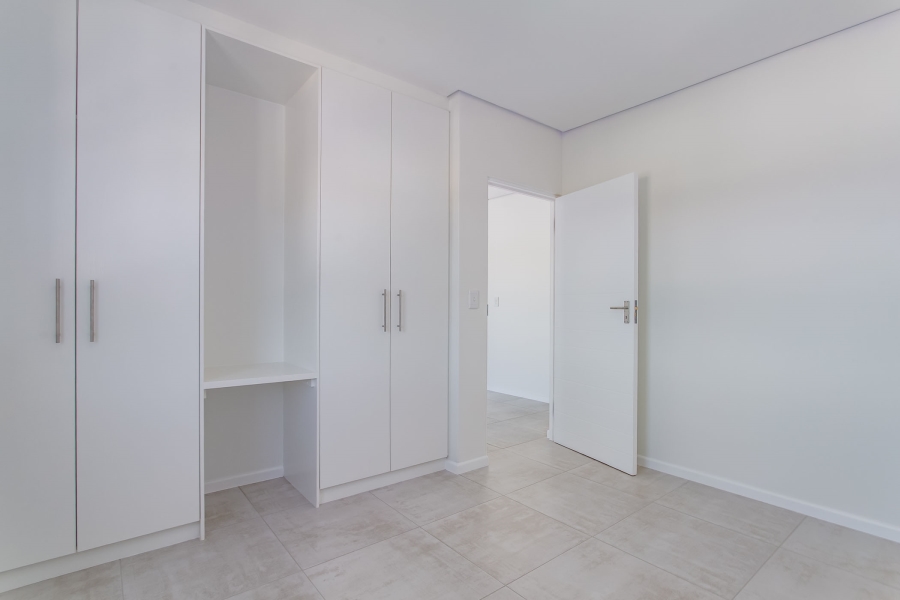 To Let 2 Bedroom Property for Rent in Honeydew Country Estate Western Cape